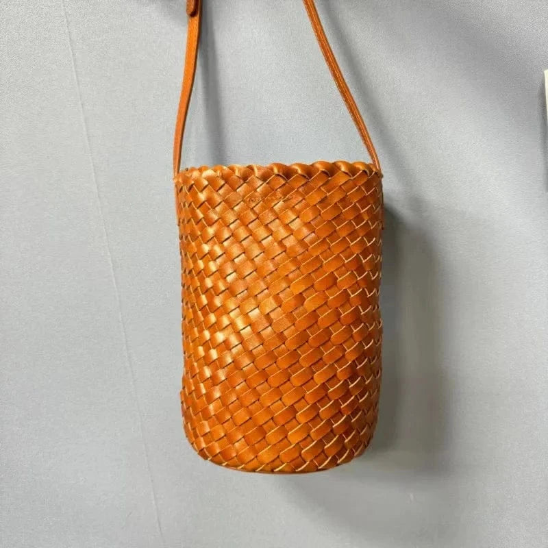 13*13*21cm / Yellow Brown 2024 New Head Layer Calf Leather Handmade Woven Bucket Handbag Genuine Leather Retro Cylinder Single Shoulder Crossbody Bags