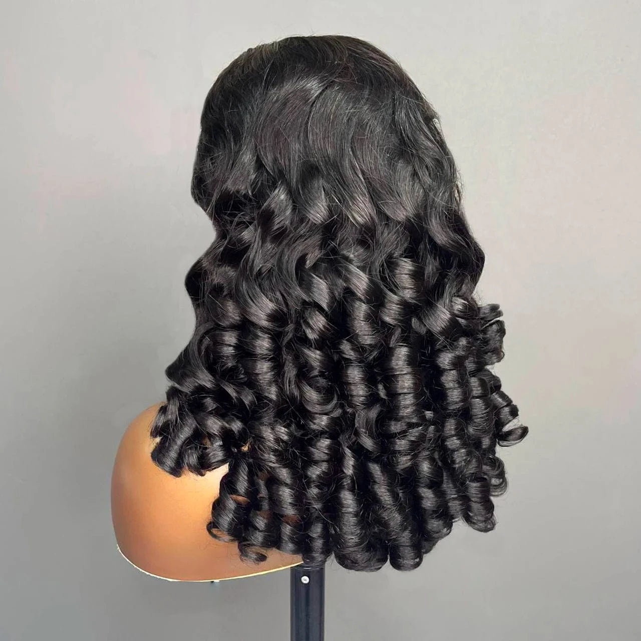 13x4 Loose Body Wavve Lace Frontal Wigs Human Hair Pre Plucked With Baby Hair Bouncy Curly Wigs For Women