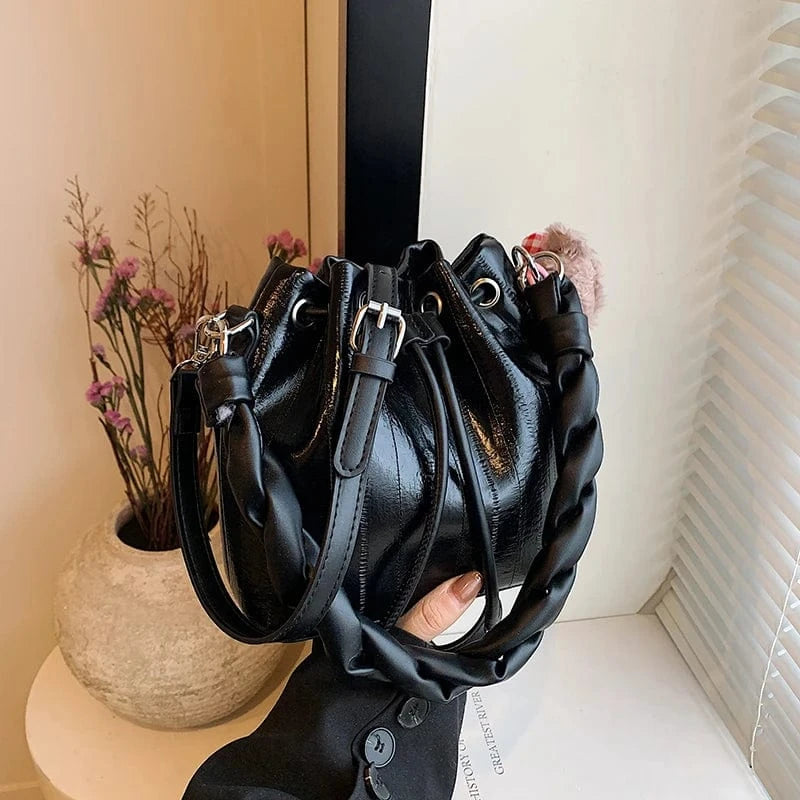 18cm*10cm*19cm / Black New Fashion Handbags 2024 Light Lady Bucket Bags Lady Design Purses For Women
