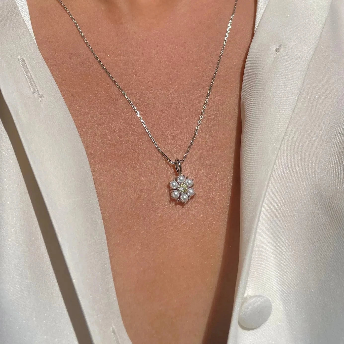 18inches / Gold 18K Gold Plated Brass Cute Flower Collar Necklace Statement Chunky Pearl Charm Summer Beach Chokers Necklaces Gifts for Women