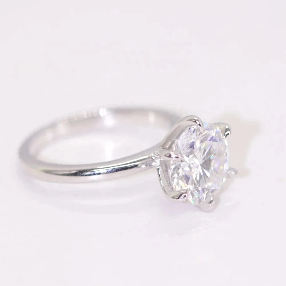 18K White Gold Solitaire Engagement Ring 2.5CT 8.5mm D Color VVS1 Round Shape Moissanite Diamond Ring Jewelry