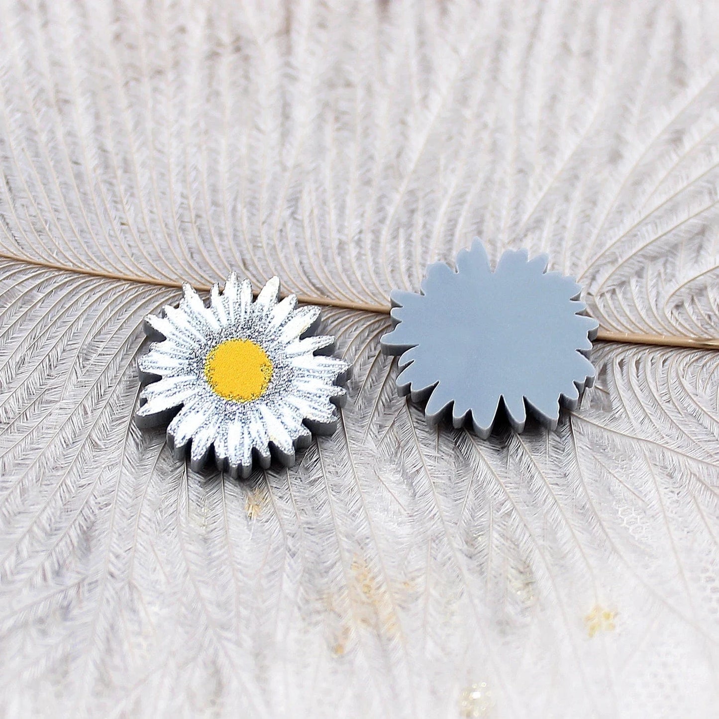 18mm-20mm / 13 (Set of 10) PRS045AC1853 Cute Daisy Findings Laser Cut Acrylic Jewelry Making Handmade DIY accessories