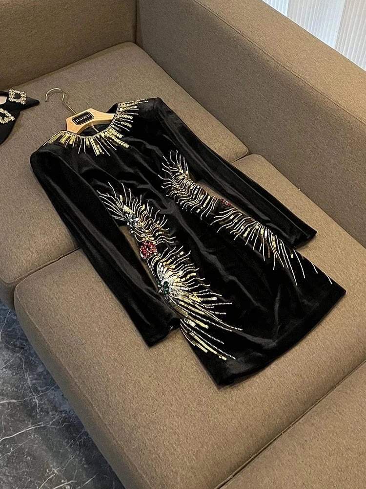 2 XL / Black Fine Workmanship Sequined Delicacy Beading Lady O-neckline Long Sleeve Women Fashion Velvet Black Dress