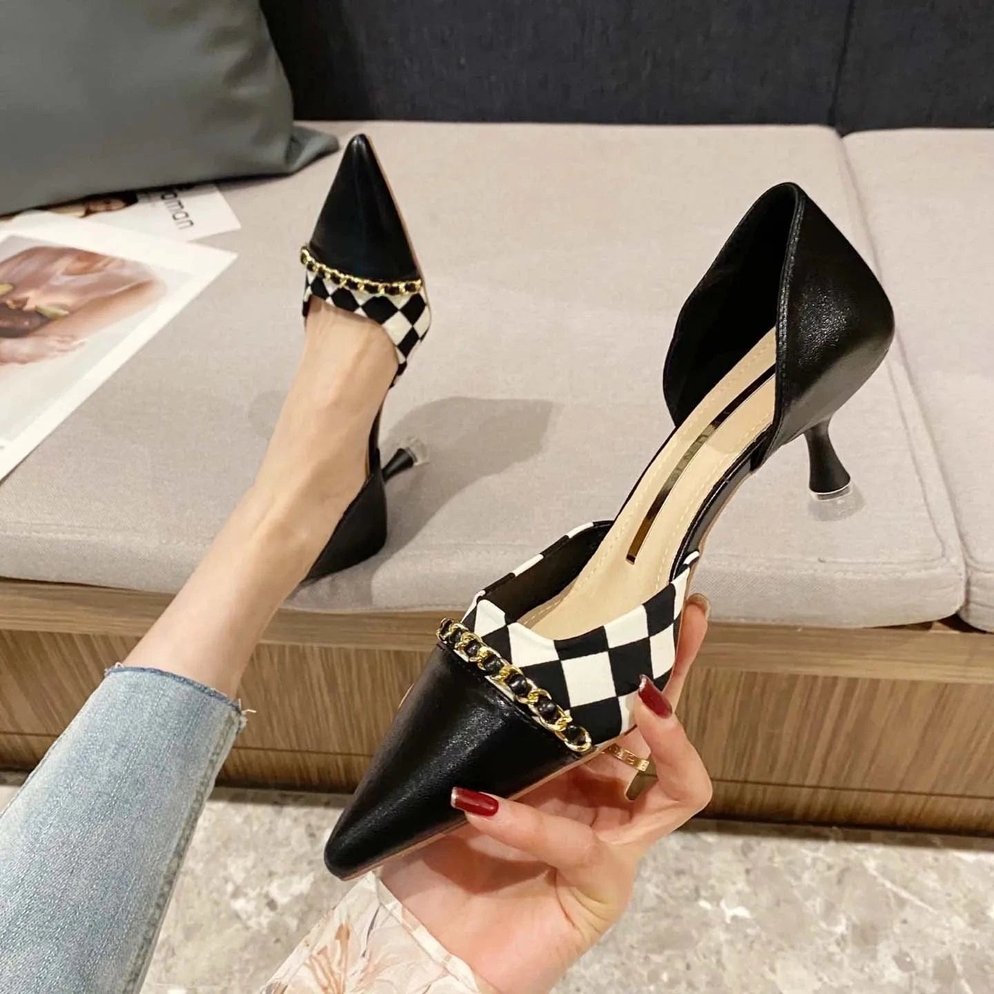 2022 New Female French Minority High Heel Stilettos Shallow Color Matching Mid Heel Sandals for Women