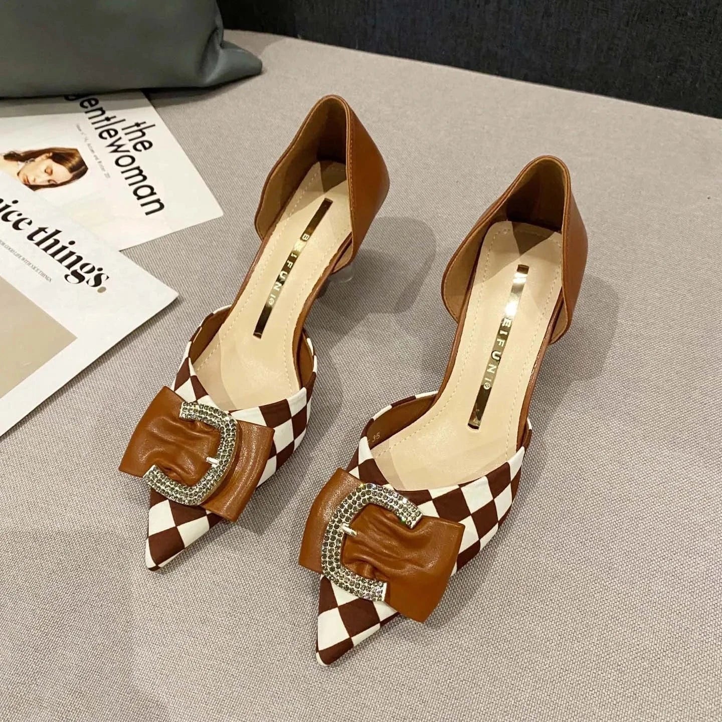 2022 New Female Wrap-toe Bowknot Buckle Stiletto Pumps Niche Design Sweet Ladies High Heel Sandals