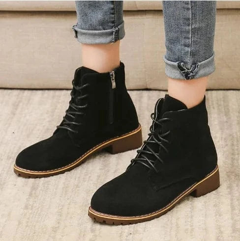 2022 new Martin boots women's large size round head platform lace-up women's short boots