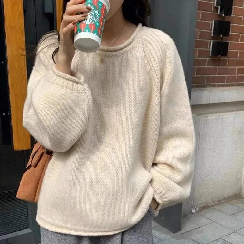 2023 Autumn winter new arrival of high-quality solid color crew-neck loose hem design thick fashion women pullover sweater