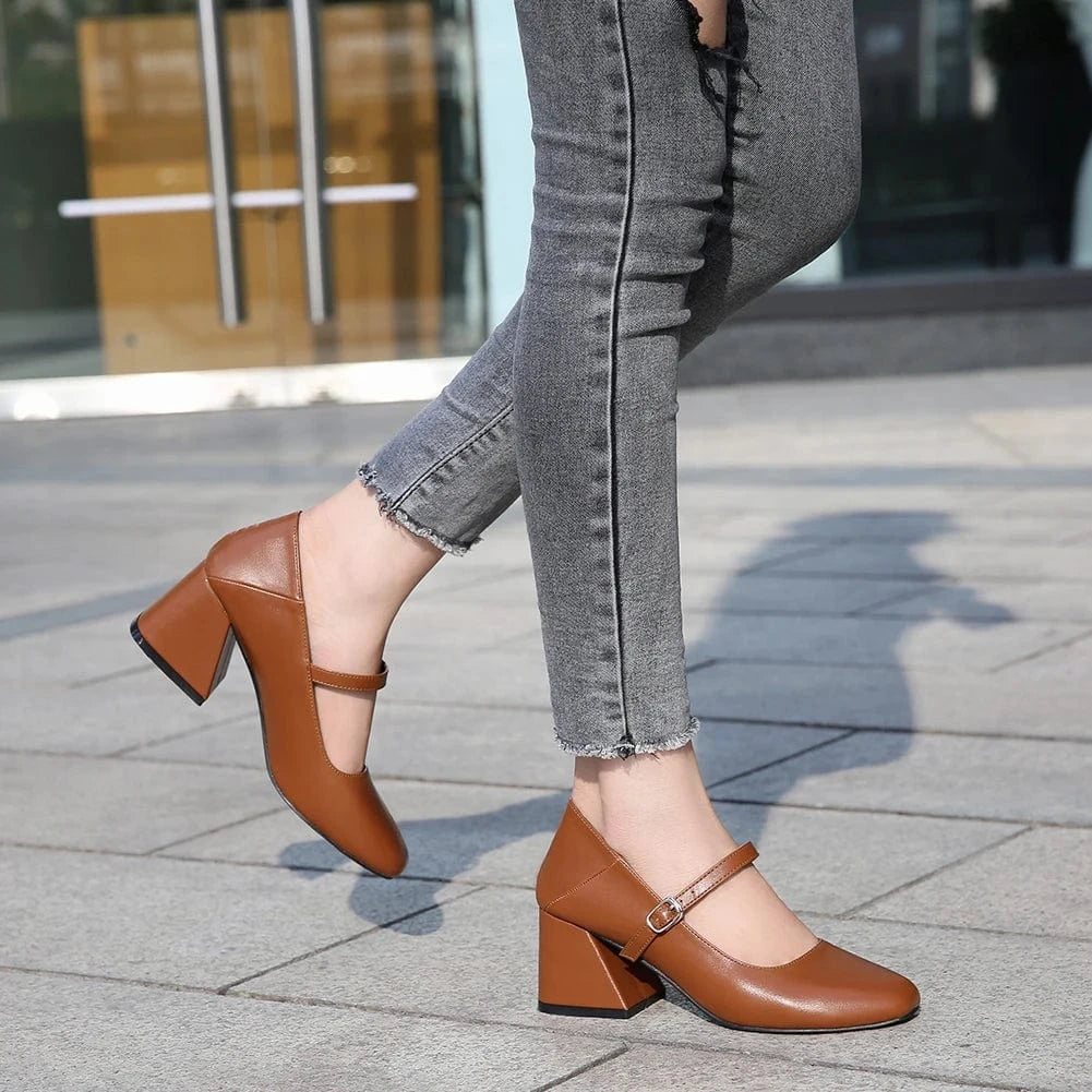 2023 new design shoes women hot selling fashion Mary Jane pump shoes women wholesale price square heel pump shoes