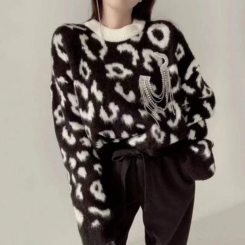 2024 Autumn high-quality best-selling fashion women's crew-neck striped long-sleeve leopard jacquard knit sweater