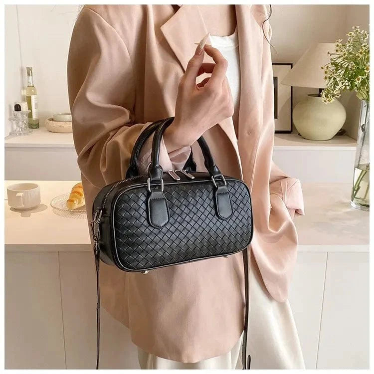 2024 Boston Handheld Women's Bag Retro Luxury One Shoulder Crossbody Bag Fashionable and Versatile Woven High Beauty Pillow Bag