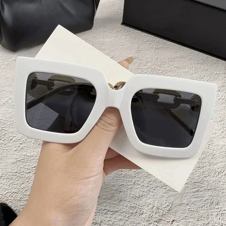 2024 New arrival fashion custom logo classics leopard print high quality retro chain frame square sunglasses for women