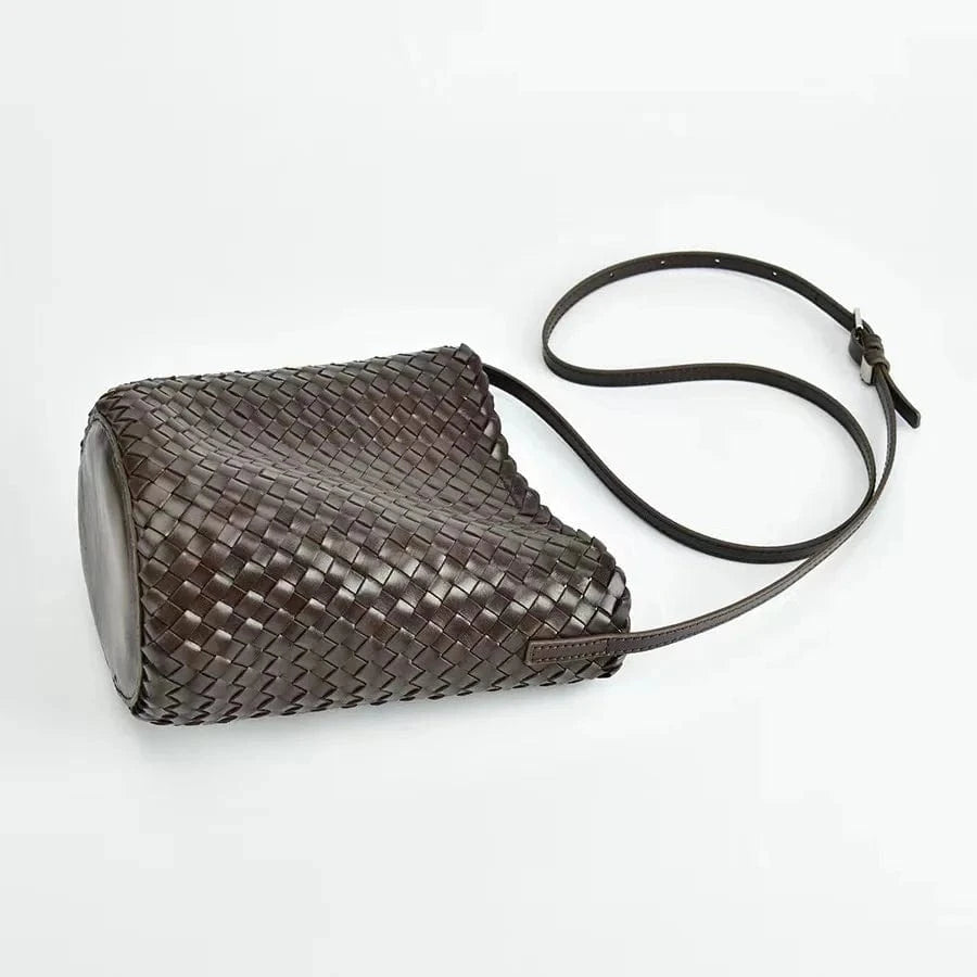 2024 New Head Layer Calf Leather Handmade Woven Bucket Handbag Genuine Leather Retro Cylinder Single Shoulder Crossbody Bags
