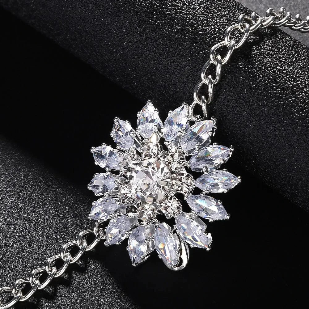 2024 New Item Full Diamond Crystal Flower Butterfly Breast Chain Sexy Bikini Rhinestone Bra Chain Body Chain Women