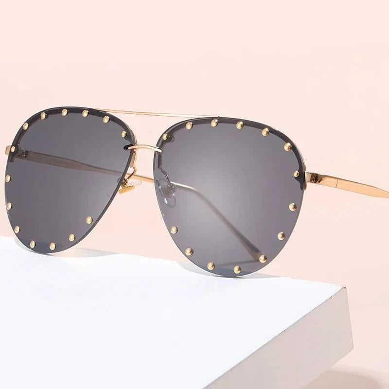 2024 New Luxury Oversized Sunglasses Vintage Round Rivet Out Sun Glasses Punk Shades Ladies Eyewear
