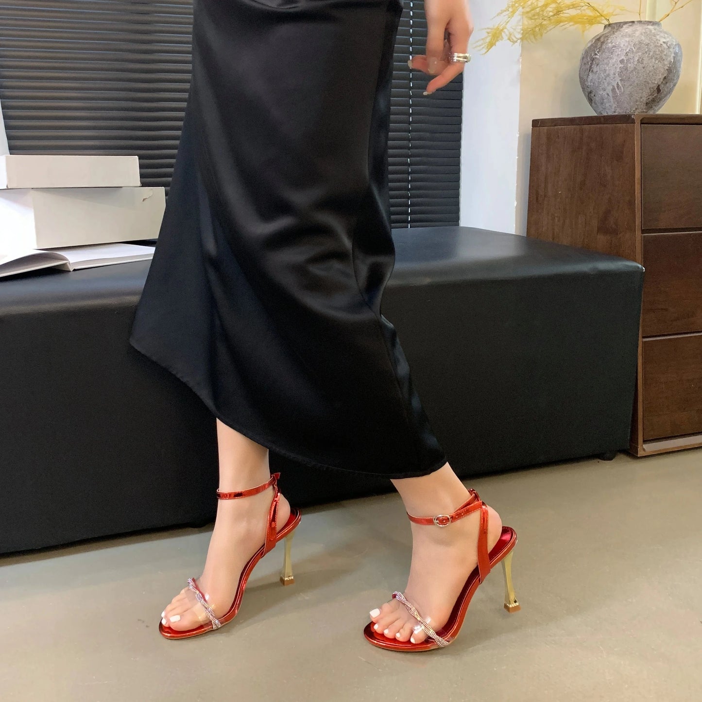 2024 new summer open toe with light luxury fashion rhinestone high heels thin heel black all-match sandals for women