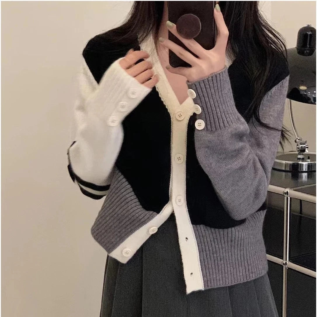 2024 Spring  ladies long sleeve classic cardigan striped v-neck high quality sweater coat