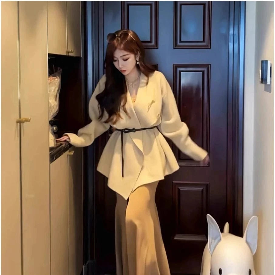 2024 Spring ladies long sleeve elegant cardigan classic large size high quality belt sweater coat