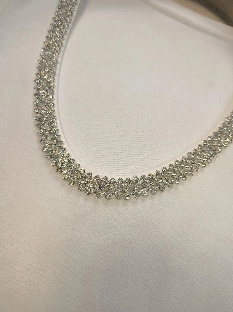 2024 Spring Summer Lady Fine Workmanship Rhinestone Beading V-neckline Sleeveless T-shirts Women Pullover Solid Knits  Tank Top