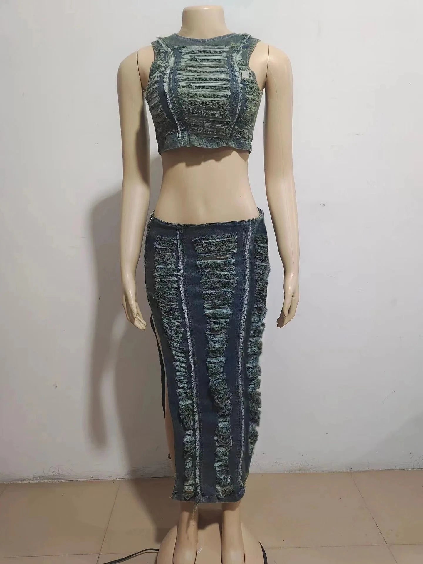 2024 Summer Fashion Ripped Denim 2 Piece Skirt Set Women's Denim Suit Crop Tank Top And Split Skirt Set