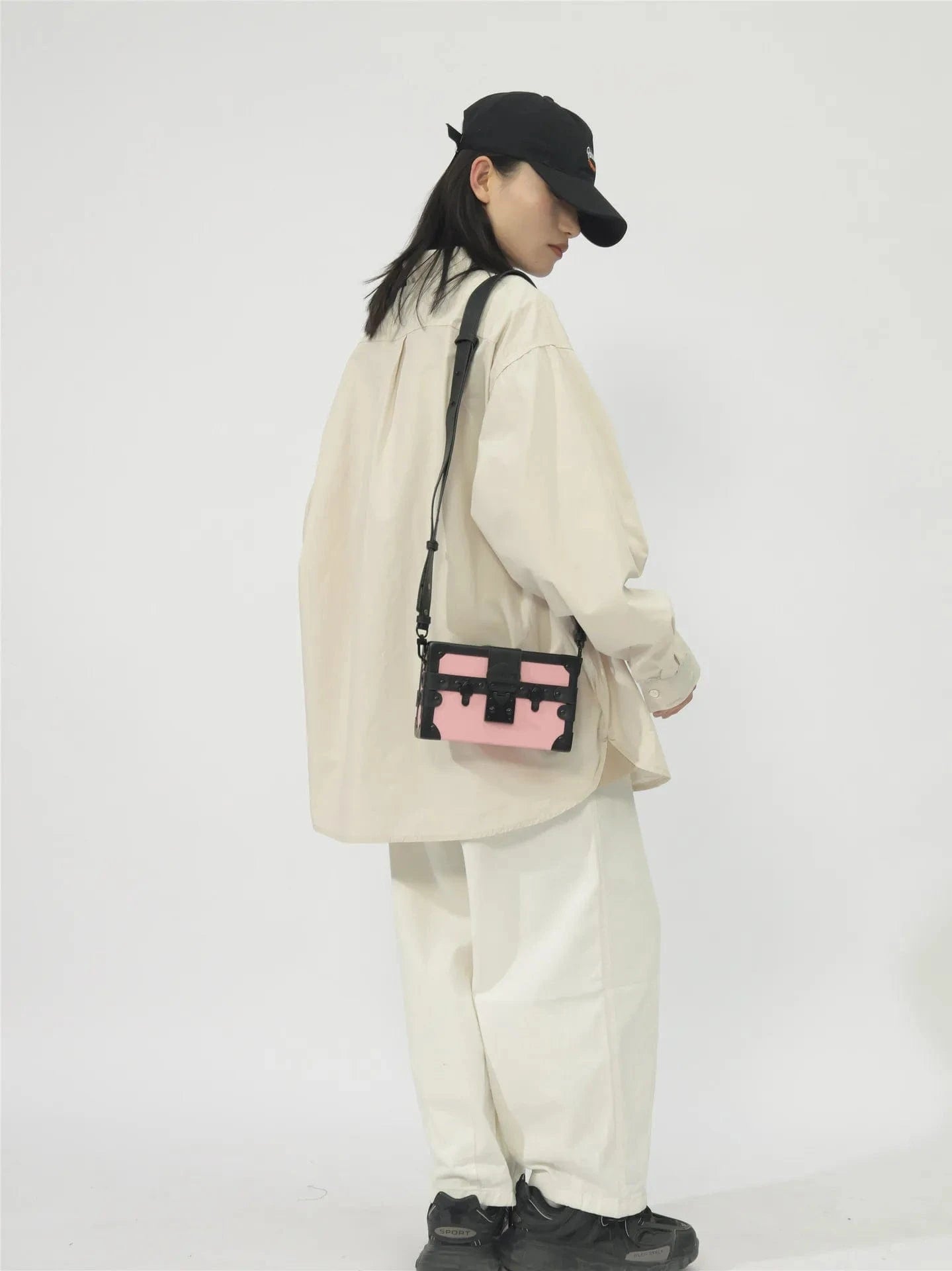2024 Summer New Fashion Handbag Light Lady Classic Handbags Ladies Wholesale Lady Cross Body Retro Small Box Small Bag for Women