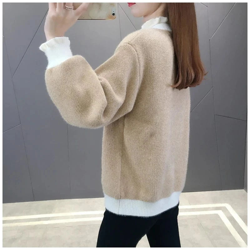 2024 Winter New arrival Lovely girls middle high neck long sleeve loose fit heart shape embroidery chenille Sweater