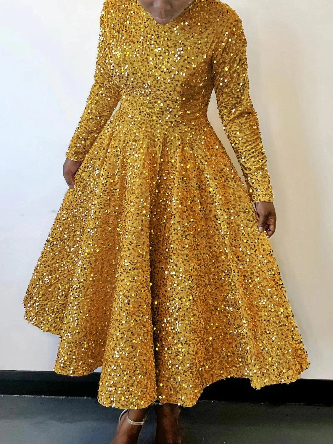 2024 Winter new round neck long-sleeved loose elegant dress S-XXXL plus size solid color sequin Plus Size dress