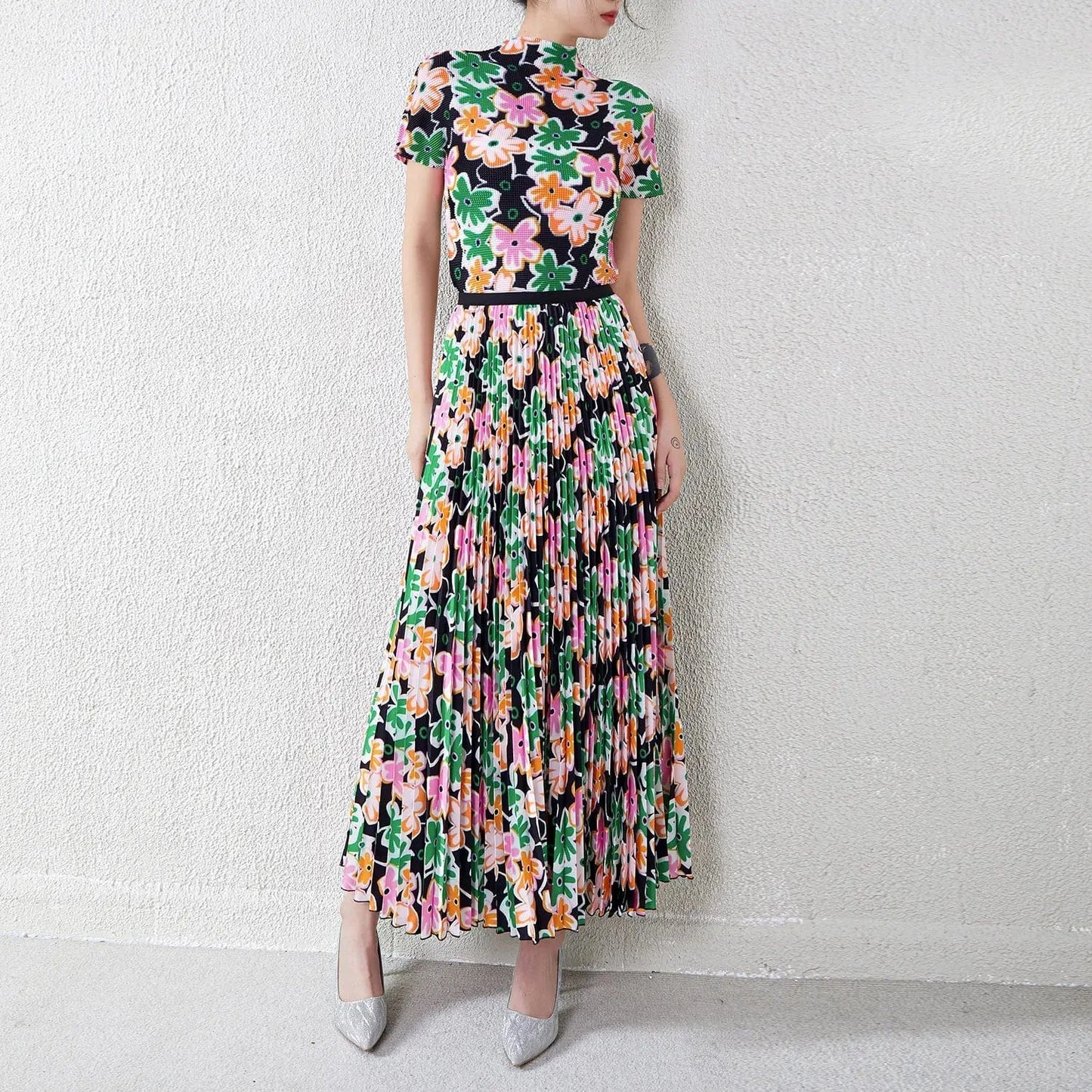 2024 Women's Hot Selling Printed Pleated Short Sleeve T-Shirt Women's Two-Piece Set Miyake Pleated Skirt Set