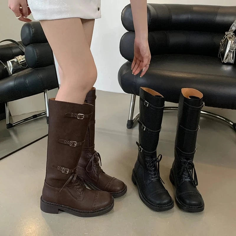 2025 New Fashion Big Brand Catwalk Flat Boots Comfortable High Knights Boots Belt Buckle Sleeve Boots Women