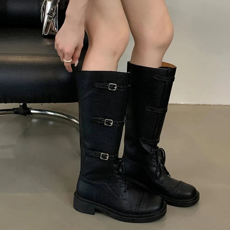 2025 New Fashion Big Brand Catwalk Flat Boots Comfortable High Knights Boots Belt Buckle Sleeve Boots Women