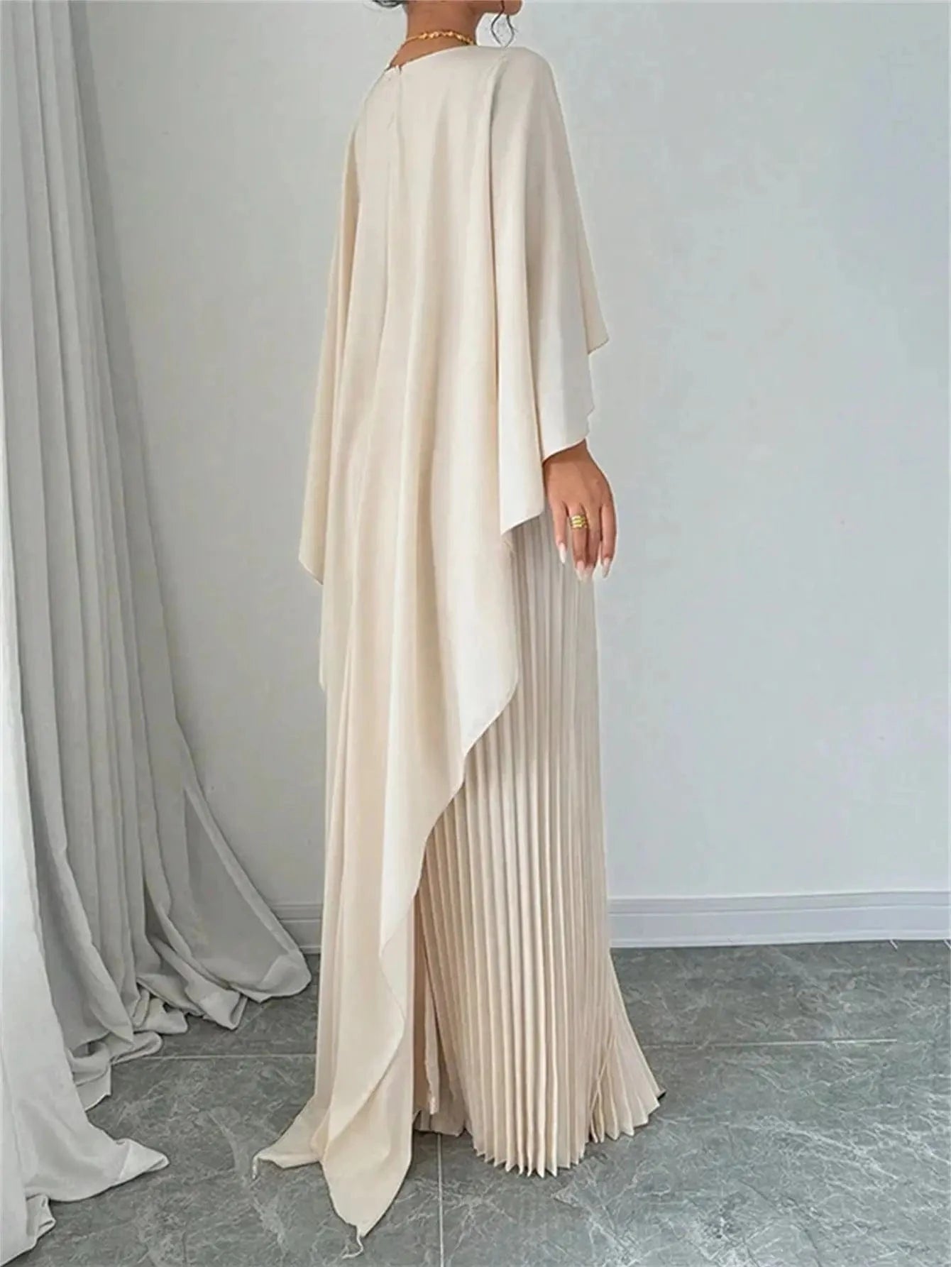 2025 New Women's Spring Summer Fashion Loose Bat Sleeve Curling Irregular Elegant Seven Inch Sleeve Long Dress