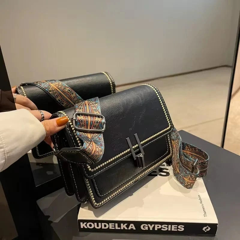 20cm*8cm*15cm / Black Wholesale New Fashion Wide Shoulder Strip Handbags 2024 Light Lady small Square bags lady design purses For Woman