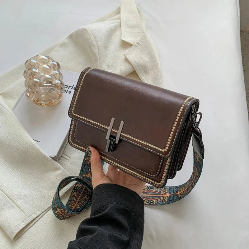 20cm*8cm*15cm / coffee Wholesale New Fashion Wide Shoulder Strip Handbags 2024 Light Lady small Square bags lady design purses For Woman