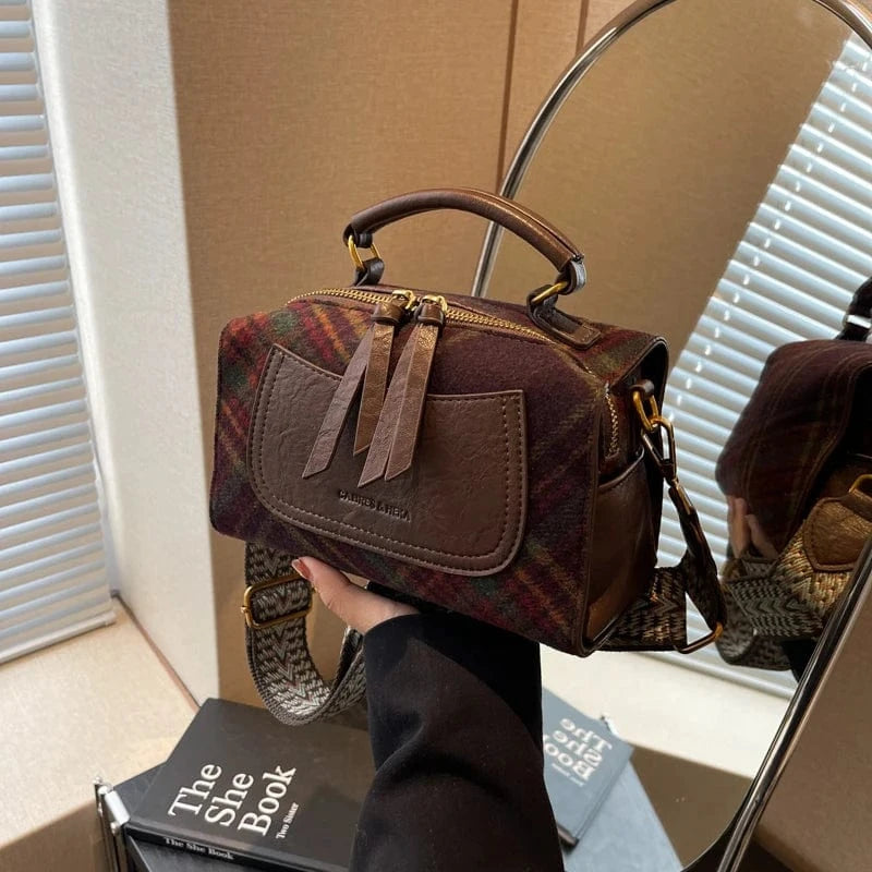 21cm*10cm*14cm / brown-1 New fashion box Handbag 2024 girls Luxury handbag purse women's Trendy Design women Wide shoulder Strip bag