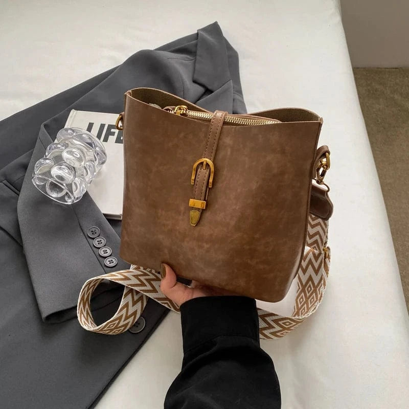 22cm*11cm*19cm / khaki Wholesale New Fashion Retro Handbags 2024 Light Lady Bucket Bags Lady Design Purses For Woman
