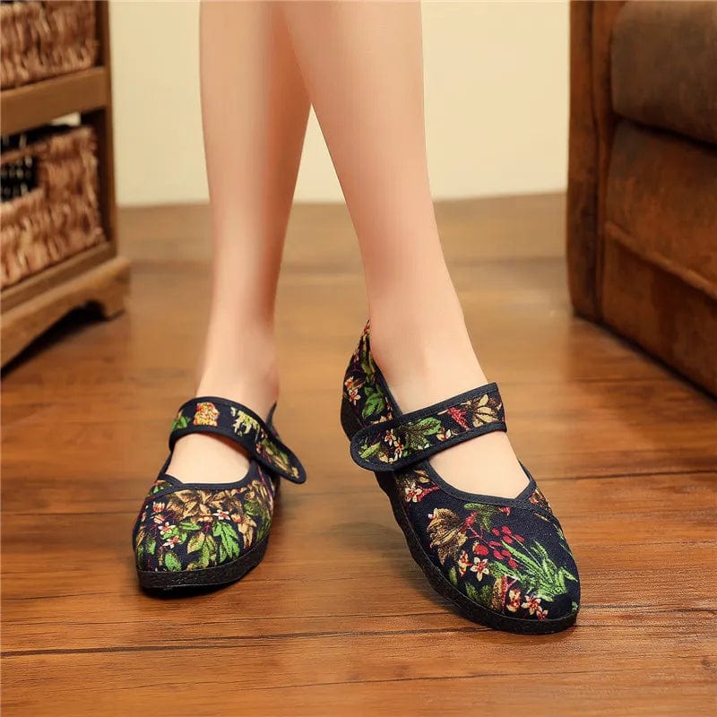 35 / Black New spring and summer women the shallow mouth flat shoes casual soft bottem Old cloth shoes lady casual slip on loafers