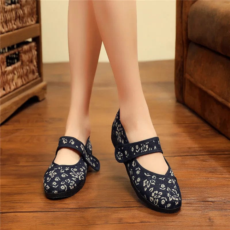 35 / Blue New spring and summer women the shallow mouth flat shoes casual soft bottem Old cloth shoes lady casual slip on loafers