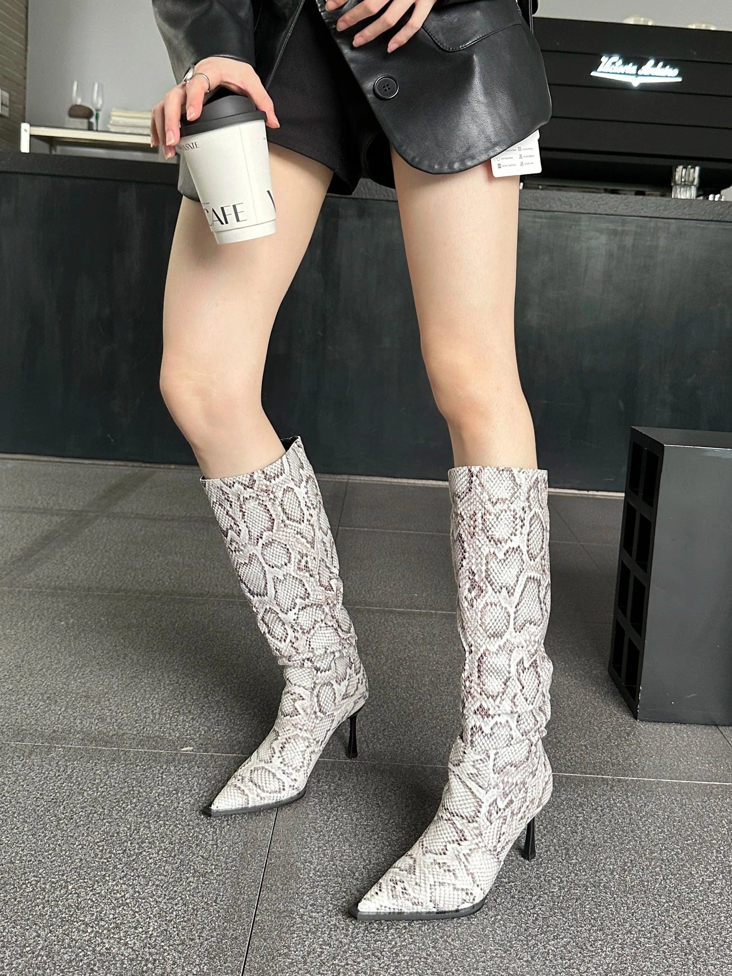37 / Snake Pattern Factory ready stock 2024 autumn and winter New pointed stiletto heel European and American fashion high heel boots