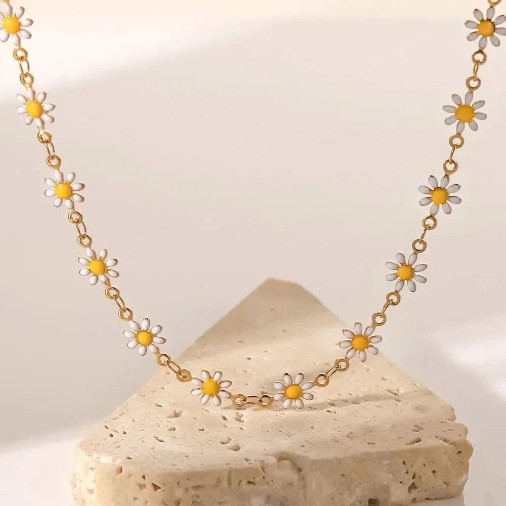 40cm / N2437 N2437 Waterproof 18K Gold Plated Stainless Steel Accessories Charm White Daisy Choker Necklace For Women