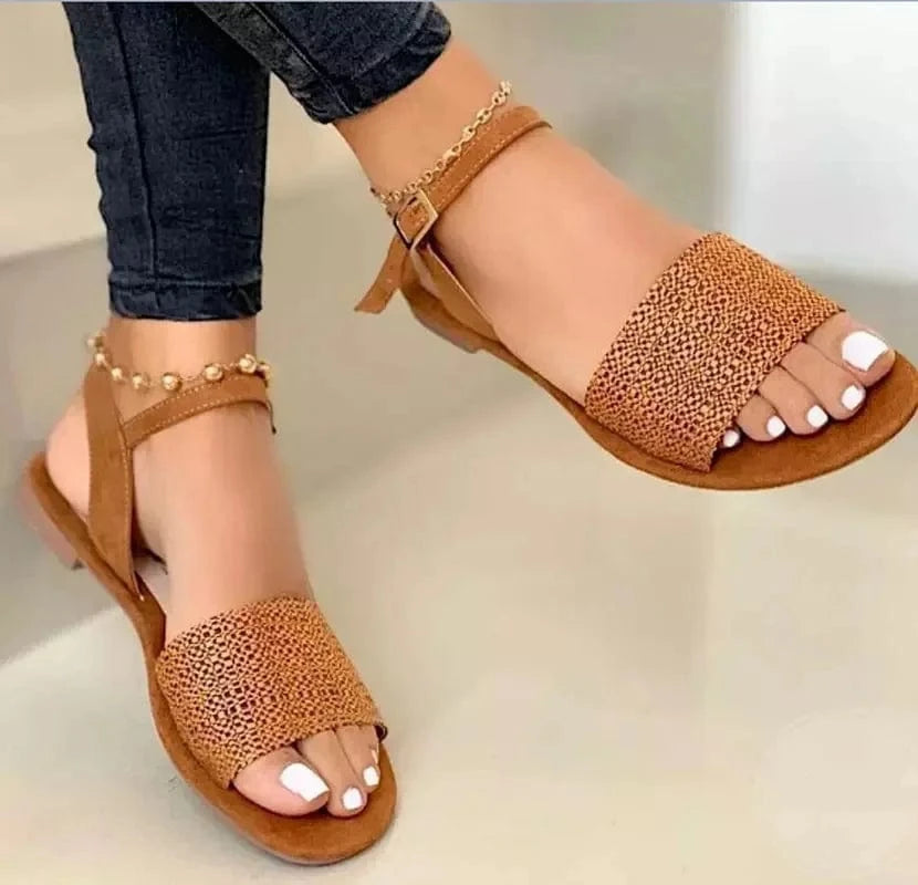 43 / Brown 35-43 large women's shoes Summer new casual flat bottom buckle women wear sandals women's slippers
