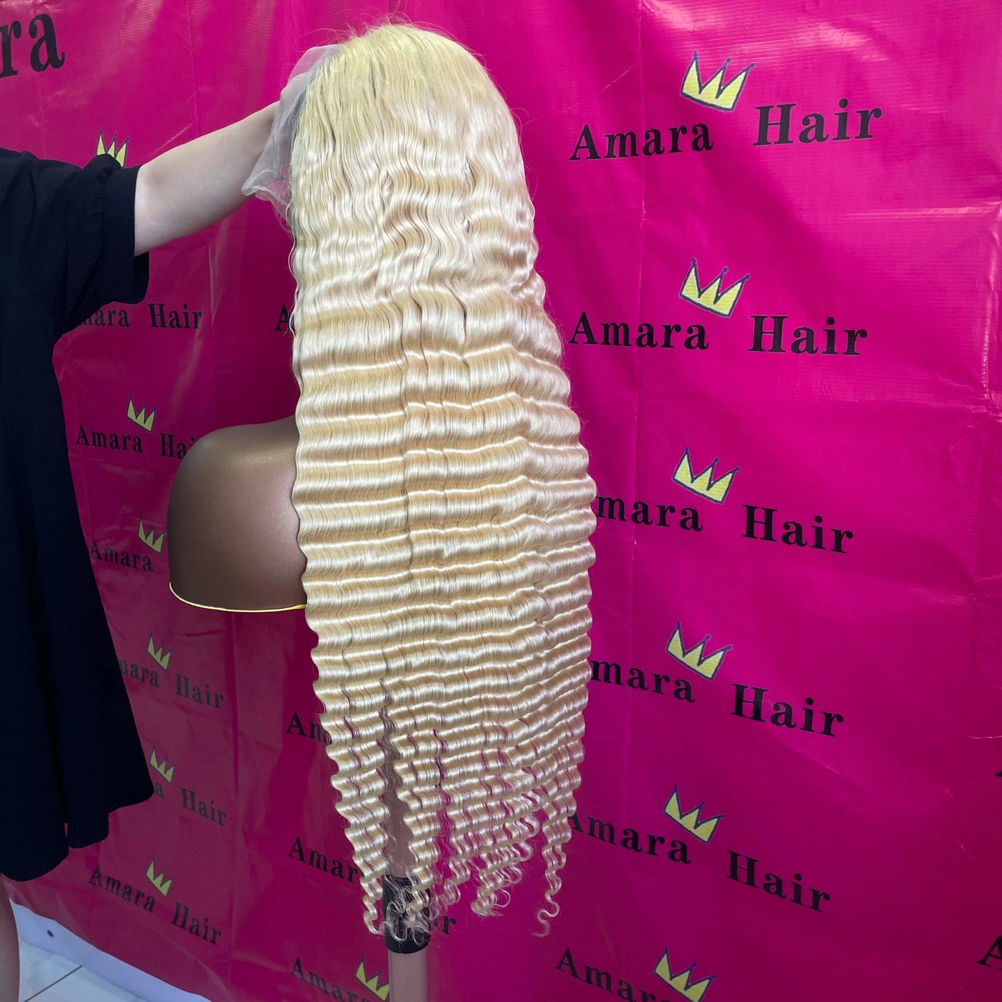613 color / 30 Inches Amara 613 HD lace deep wave wig 13x4 lace front human hair wigs make women more beautiful