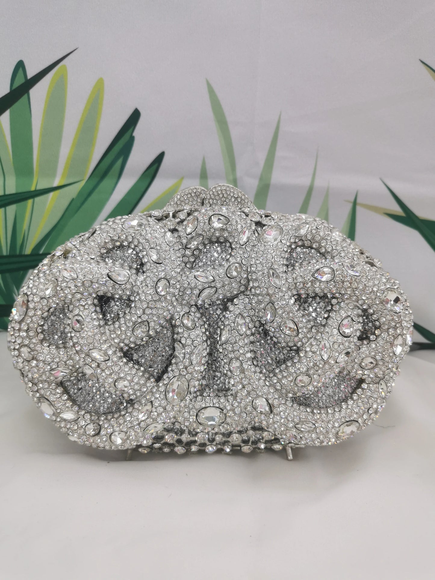 Lady Hot pink/Green/Silver Rhinestone Bags Luxury Fashion Female Diamond Crystal Clutch Elegant Gold Metal Wedding Dinner Purses