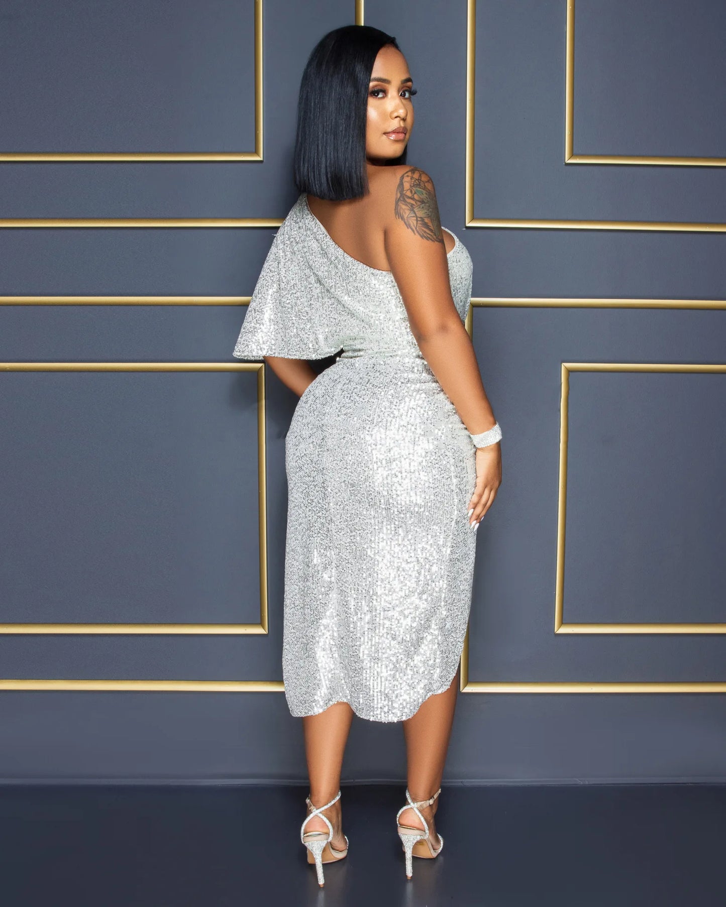CM.YAYA Women Sequined Batwing Sleeve One Shoulder Skew Neck Draped Bodycon Midi Dress Sexy Night Party Pencil Dresses