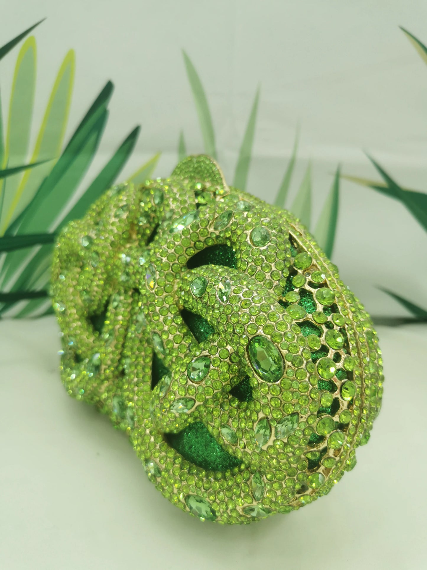 Lady Hot pink/Green/Silver Rhinestone Bags Luxury Fashion Female Diamond Crystal Clutch Elegant Gold Metal Wedding Dinner Purses
