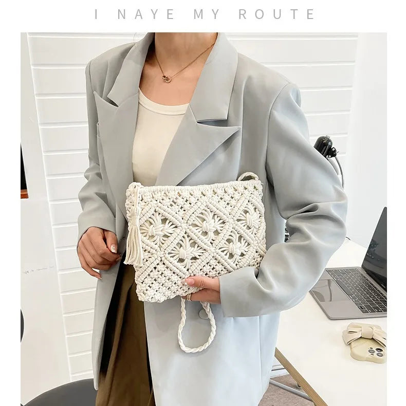 Women's Bohemian Style Handmade Woven Tassel Causal Cotton Crochet Clutch Bags Woven Straw Bag Purse Handbags Summer Beach Bag