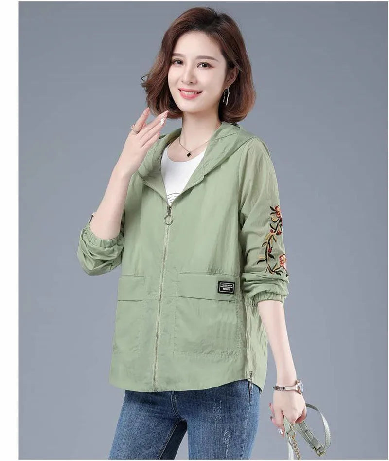 Spring Thin Short Mom Jacket Women 2025 New Breathable Sun Protection Clothing Femme Middle-Aged Mom Summer Sun Protection Shirt