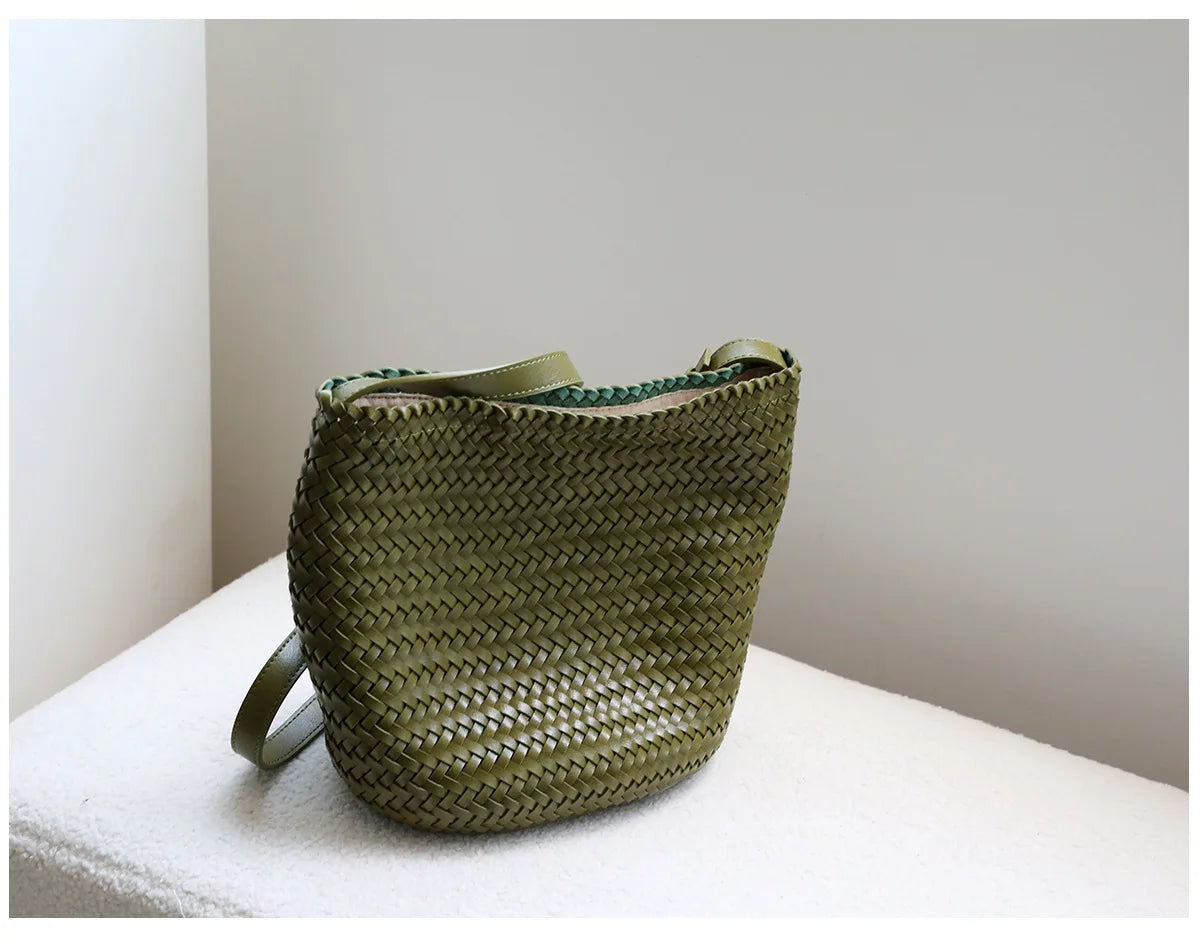 Luxury Vintage PU Leather Braided Bucket Bag for Women New High-End Hand-Woven Single-Shoulder Crossbody Bag Foldable Durable