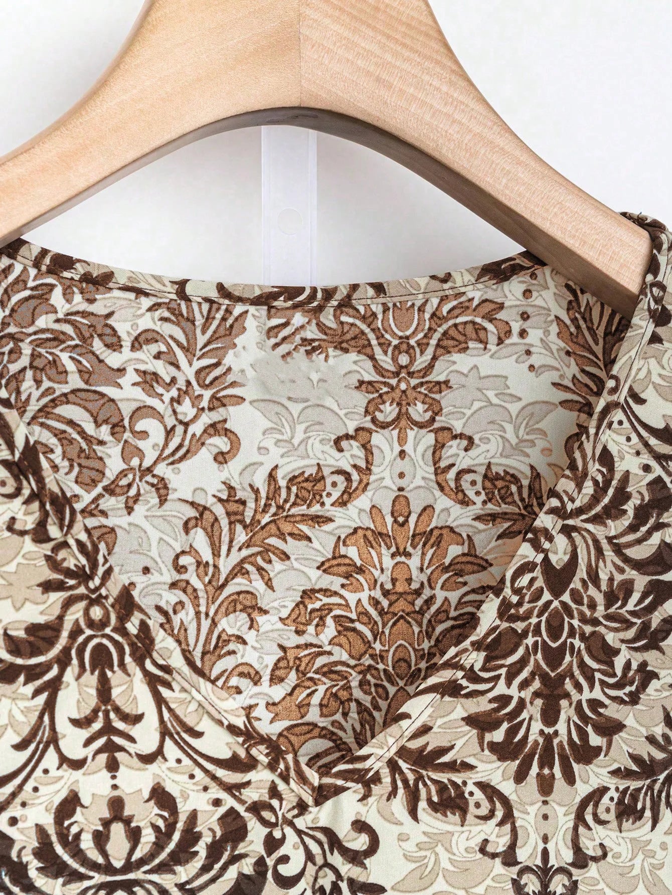 Casual 2 Piece Sets Women Outfit 2025 Summer Fashion Sleeveless Floral Print V-neck Shirts Tops And Pant Sets Elegant Suit