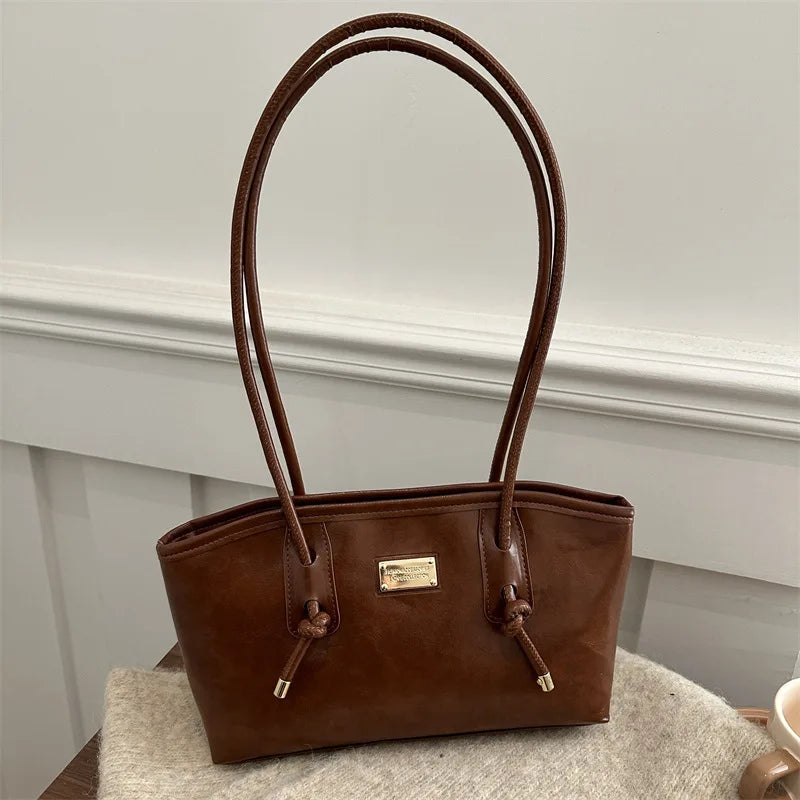 Retro French Women's Shoulder Bag Large Capacity Commuting Versatile Underarm Bag Simple Texture Solid Color Handbag Tote Bag