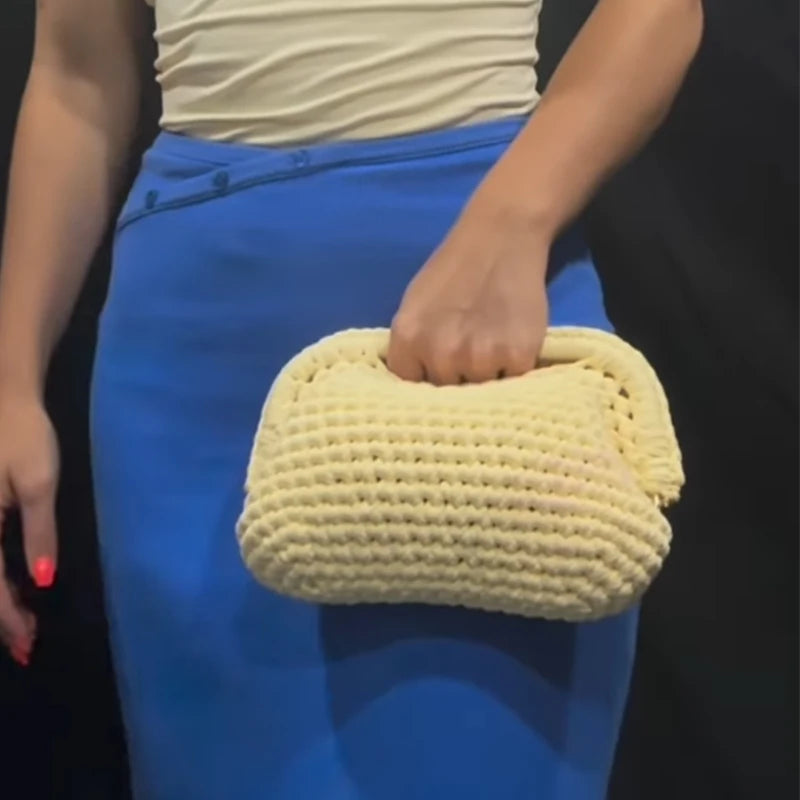 Fashion High-end Clutch Bag Hand-crocheted Clip Bag Simple Versatile Chain Cloud Bag New Leisure Travel Women's Underarm Bag