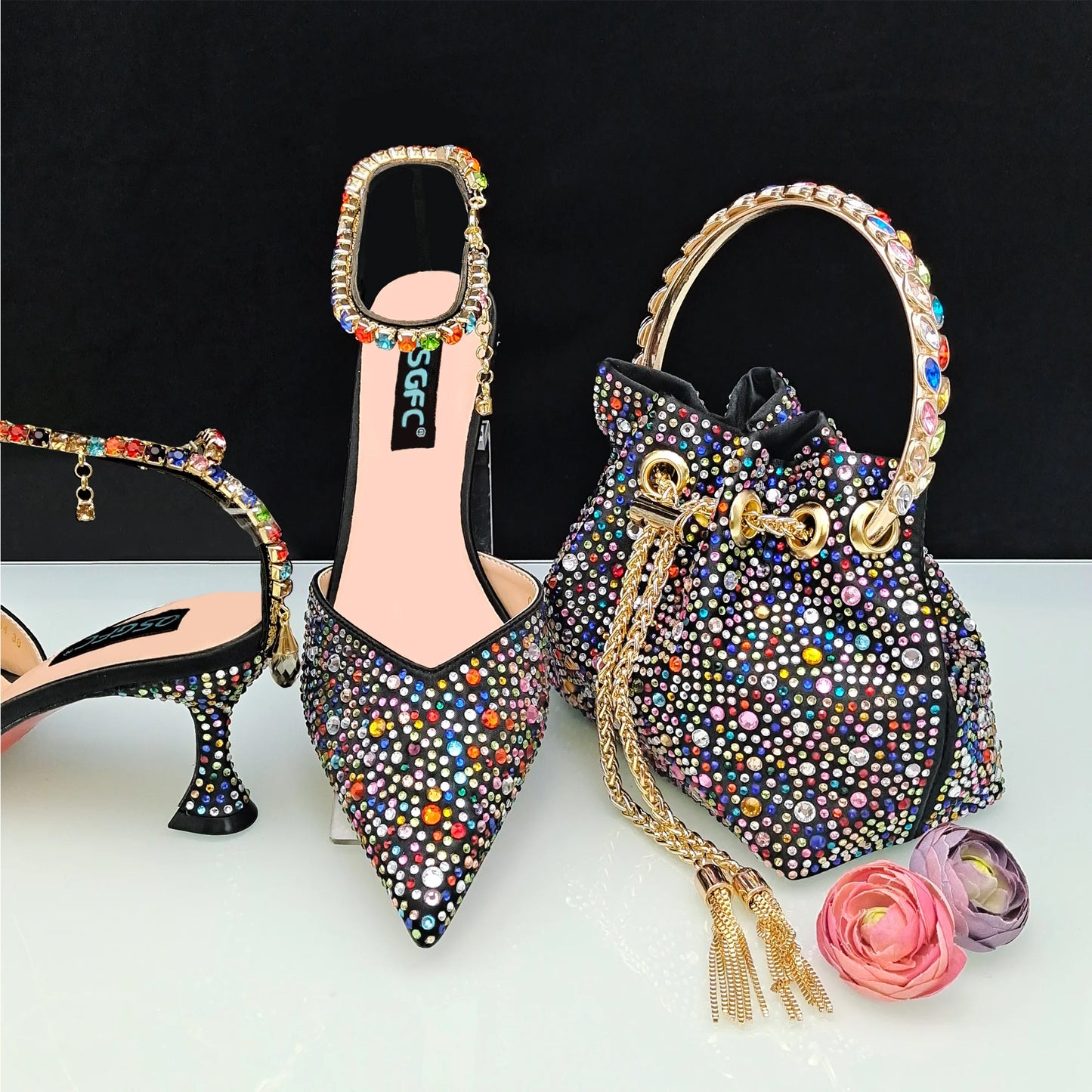 QSGFC Nigerian Popular Pointed Shoes And Bag Handle Soft Small Bag Anklet Design Mid-Heel Women's Shoes